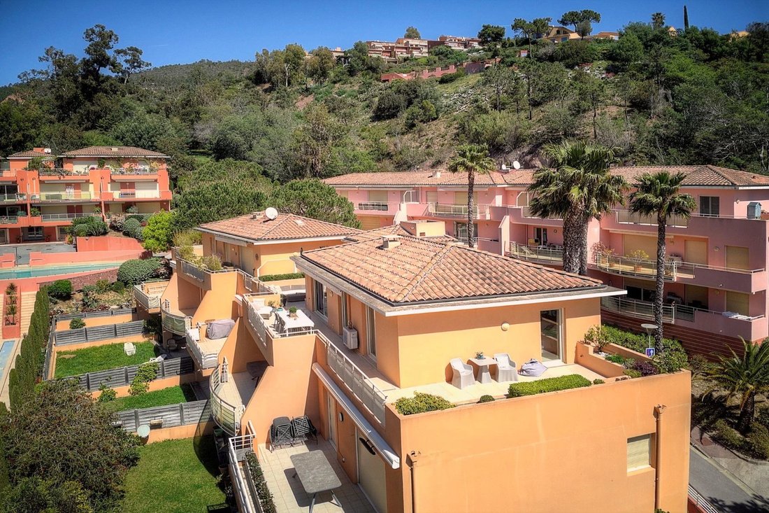 Apartment in Théoule-sur-Mer, Provence-Alpes-Côte d'Azur, France 4 - 17958042