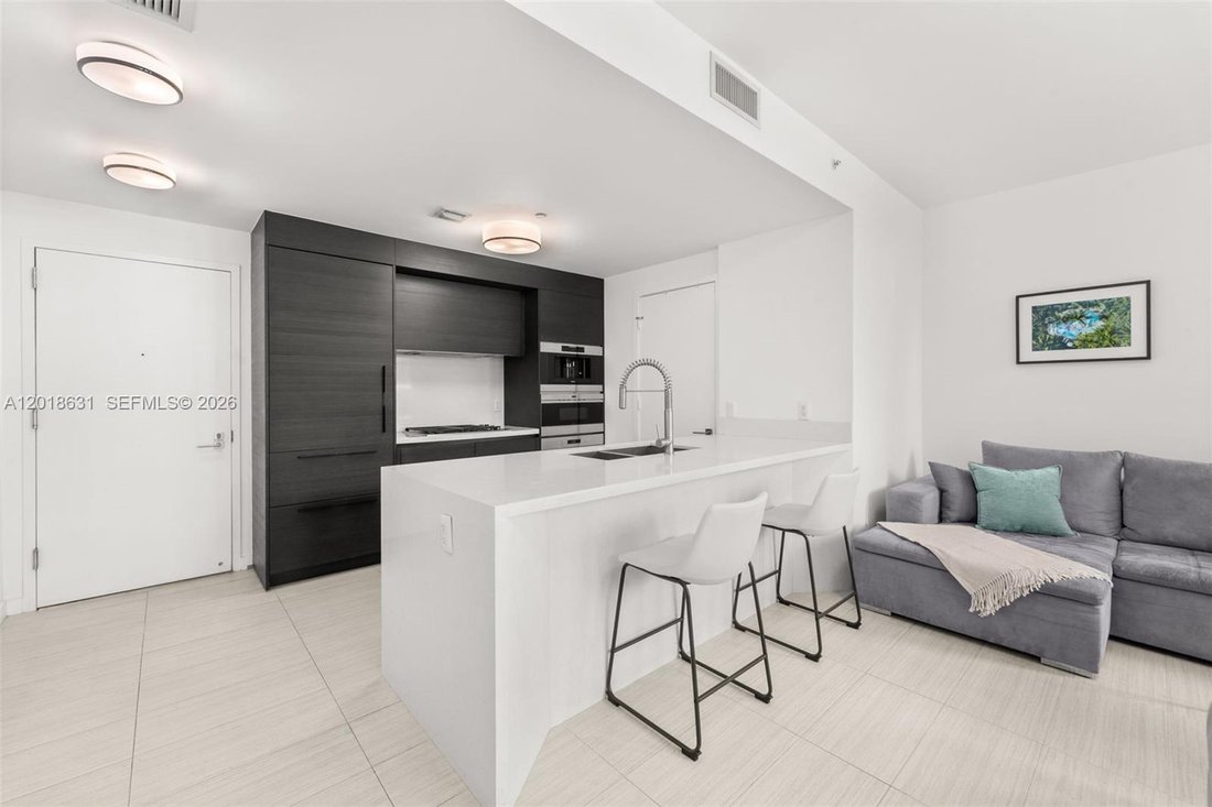 Condo in Miami Beach, Florida, United States 5 - 17960784
