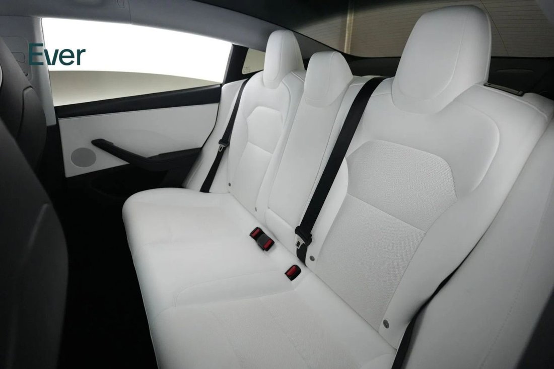 Sedan in San Francisco, CA, United States 5 - 17801044