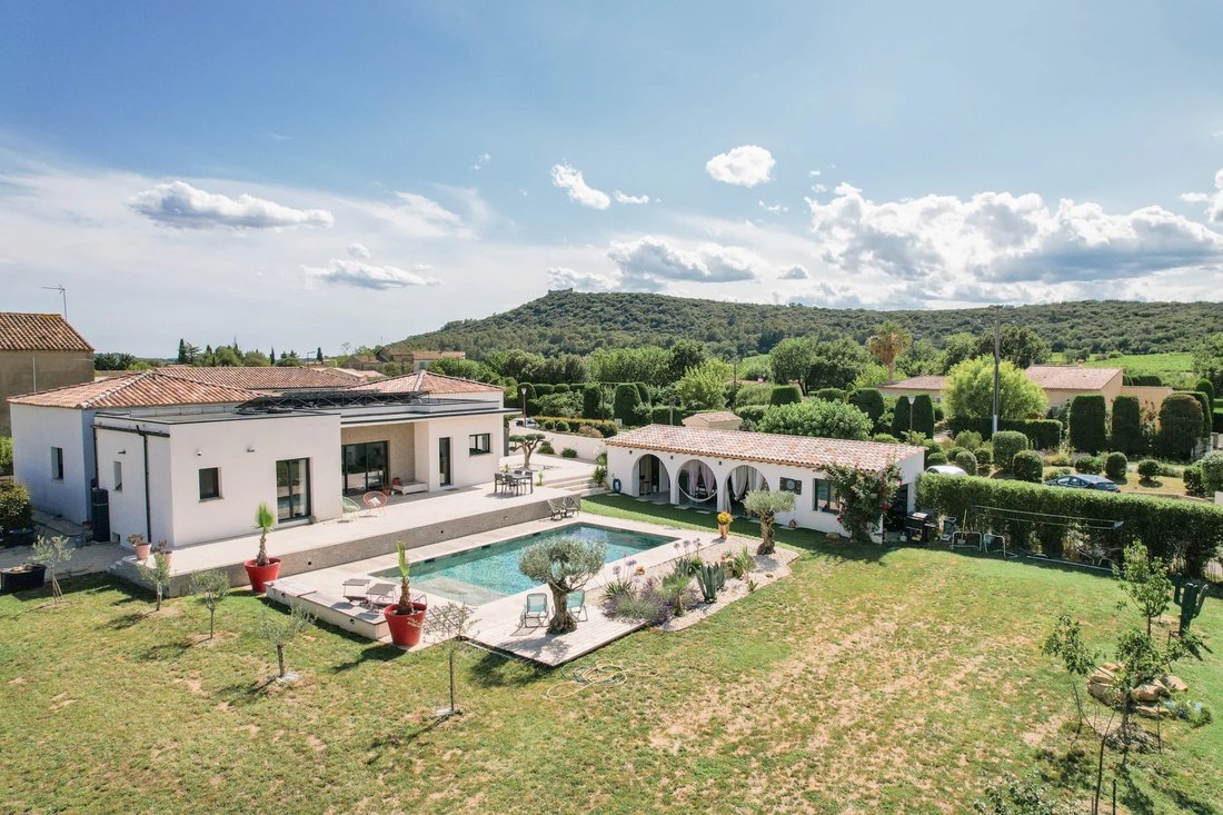 Villa in Uzès, Occitania, France 1 - 17959270