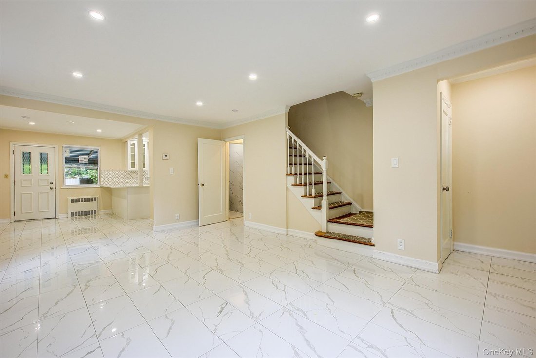 House in New York, New York, United States 4 - 17958287