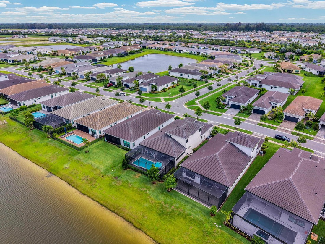 Loxahatchee, Florida, United States 3 - 17962991