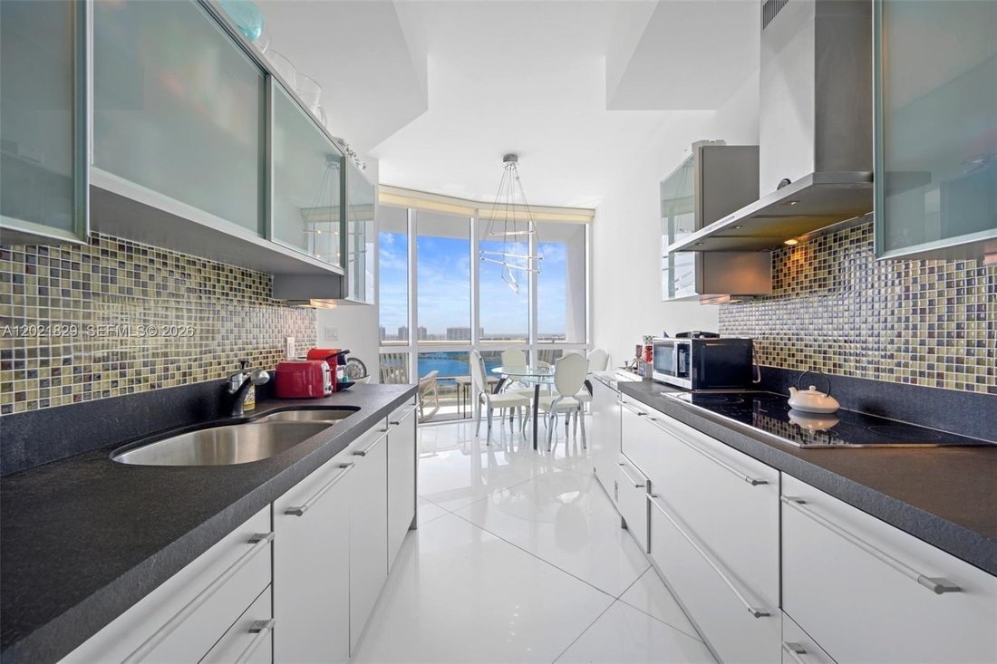 Condo in Sunny Isles Beach, Florida, United States 4 - 17960773