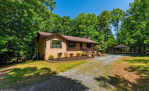 House in Mineral, Virginia, United States 1
