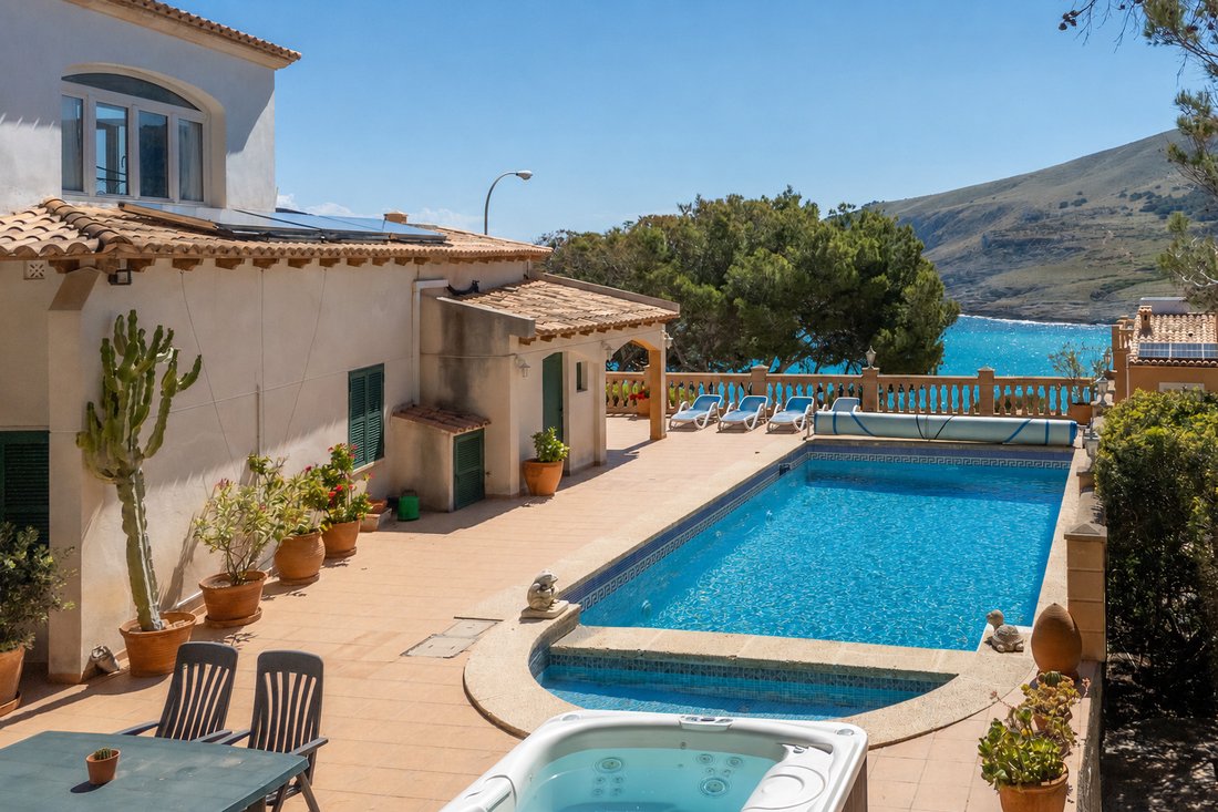 Villa in Cala Mesquida, Capdepera, Balearic Islands 2 - 17958057