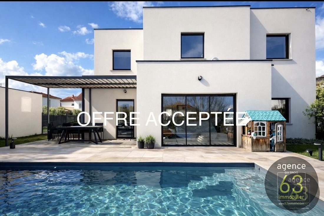 House in Saint-Amant-Tallende, Auvergne-Rhône-Alpes, France 1 - 17715504