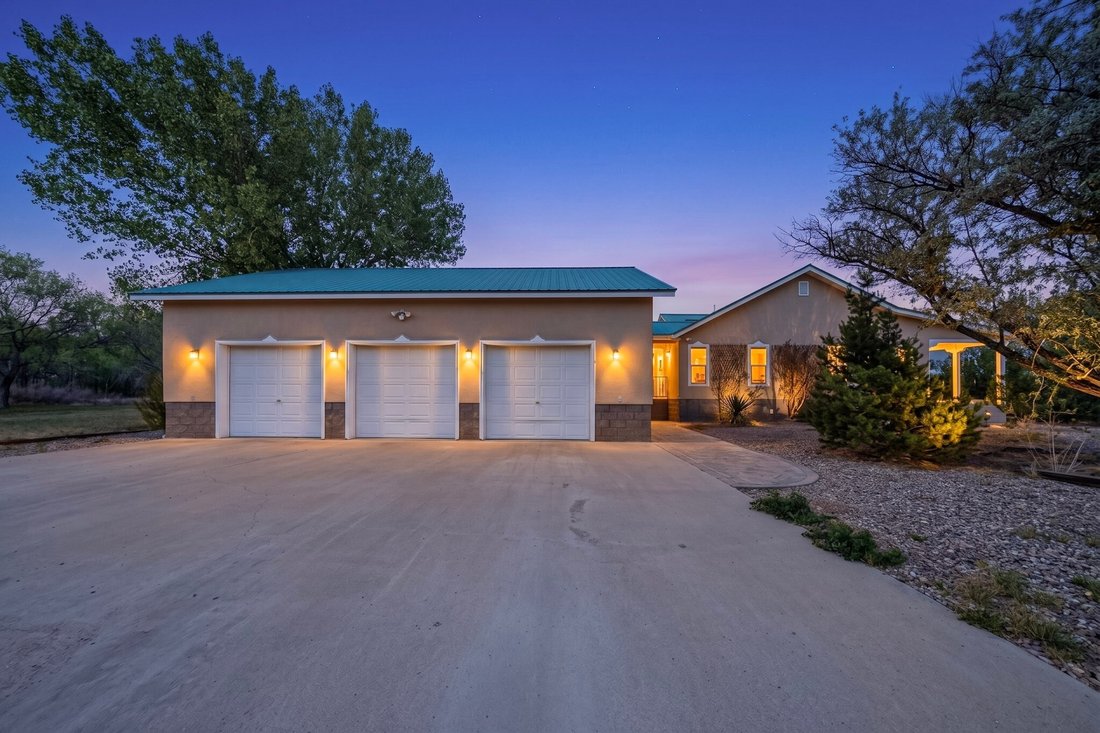 House in Medanales, New Mexico, United States 3 - 17958191