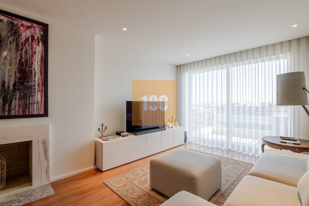 Apartment in Cedofeita, Santo Ildefonso, Se, Miragaia, Sao Nicolau e Vitoria, Porto District, Portugal 4 - 17962351