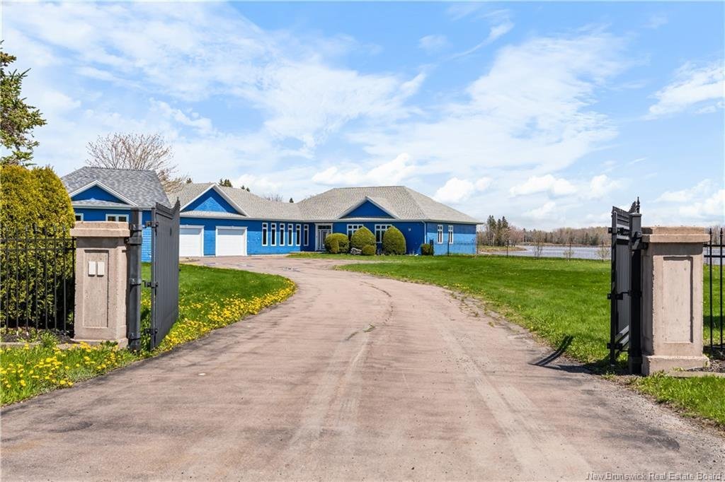 House in Beaubassin East, New Brunswick, Canada 4 - 17959834
