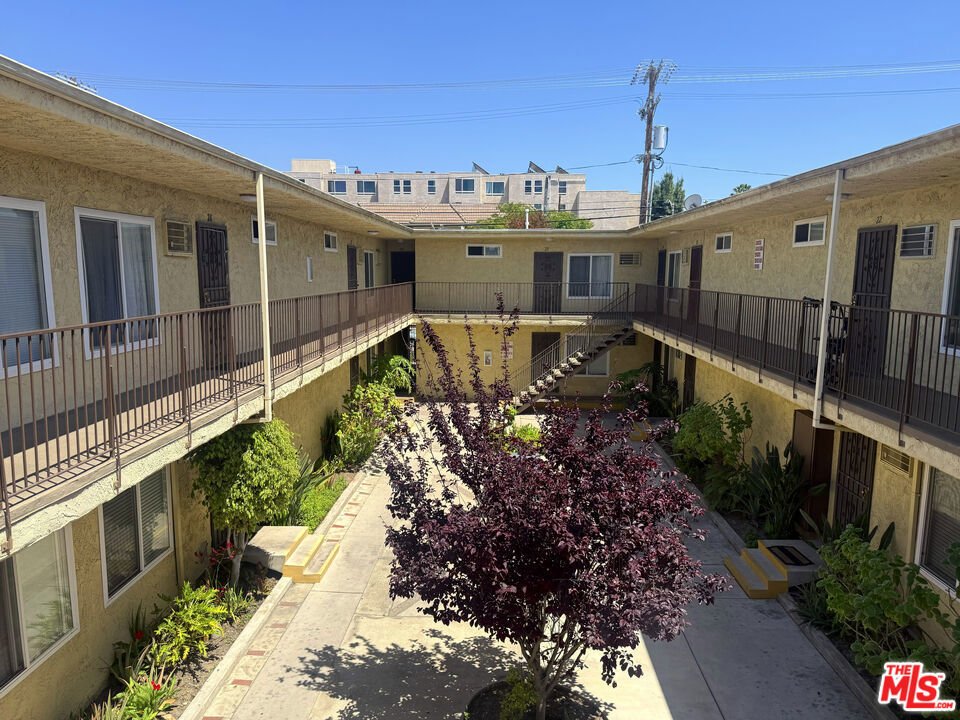 Los Angeles, California, United States 2 - 17961071