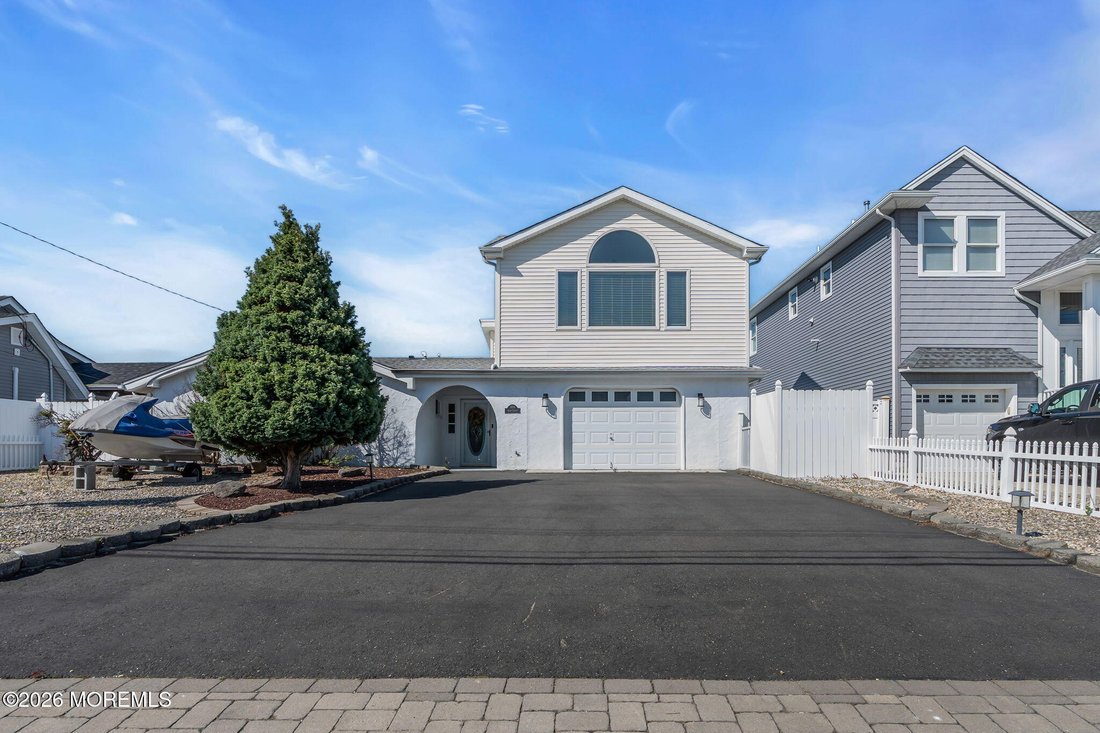 House in Toms River, New Jersey, United States 2 - 17957913