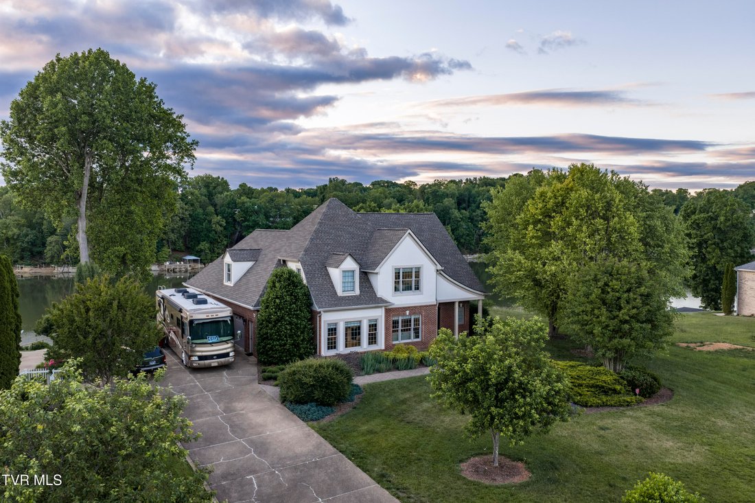 House in Elizabethton, Tennessee, United States 5 - 17961777