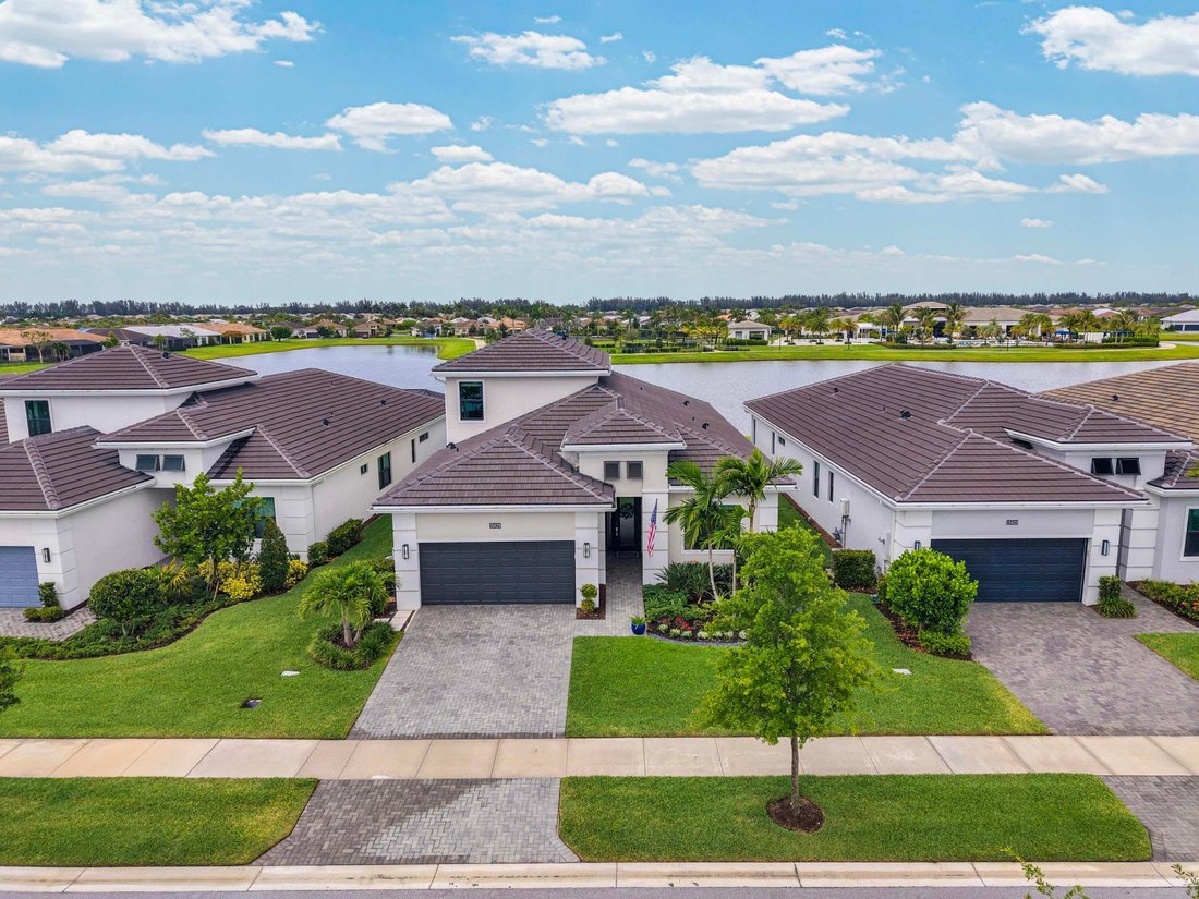 Loxahatchee, Florida, United States 2 - 17962991