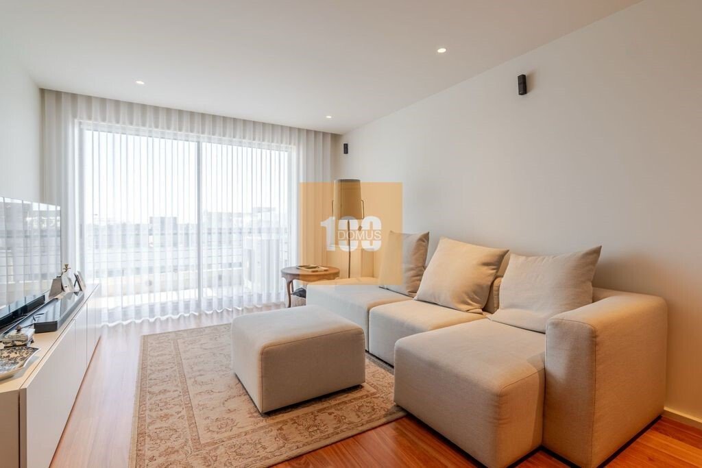 Apartment in Cedofeita, Santo Ildefonso, Se, Miragaia, Sao Nicolau e Vitoria, Porto District, Portugal 2 - 17962351