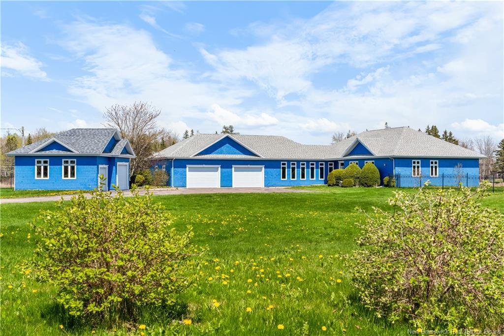 House in Beaubassin East, New Brunswick, Canada 2 - 17959834