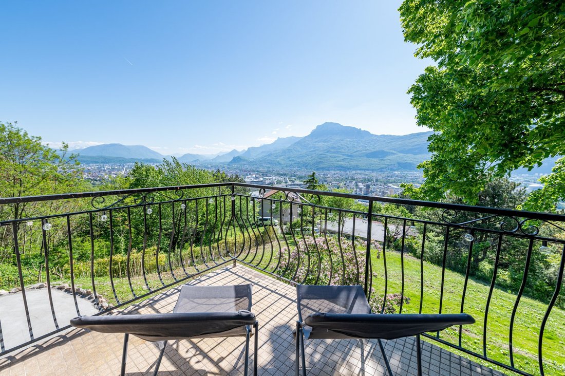 House in Saint-Martin-le-Vinoux, Auvergne-Rhône-Alpes, France 2 - 17963449