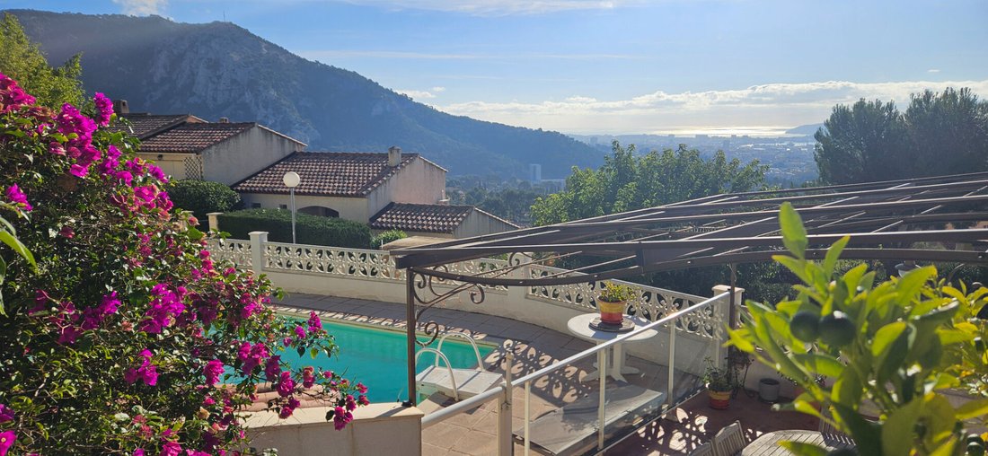 Villa in Notre Dame des Routes, Toulon, France 3 - 17962847