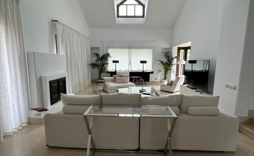 Villa in Guadalmina Alta, San Pedro de Alcantara, Spain 1