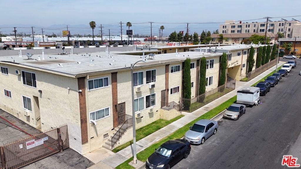 Los Angeles, California, United States 4 - 17961071