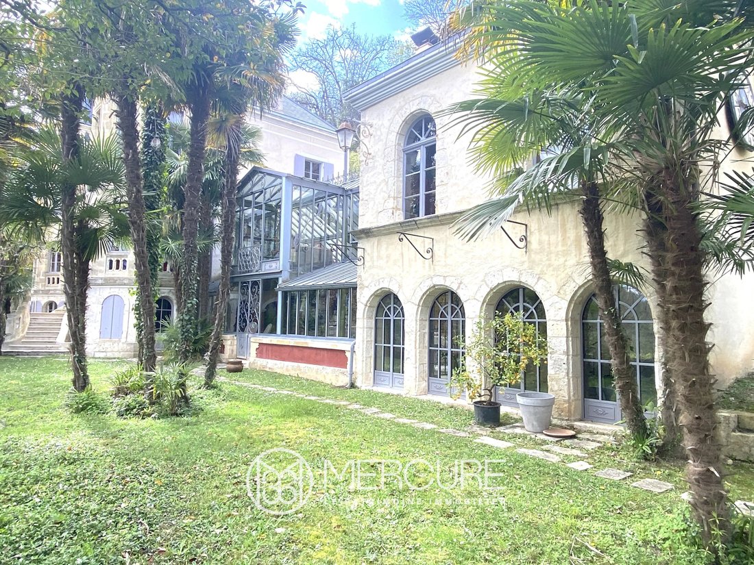 Castle in Foulayronnes, Nouvelle-Aquitaine, France 2 - 17959374
