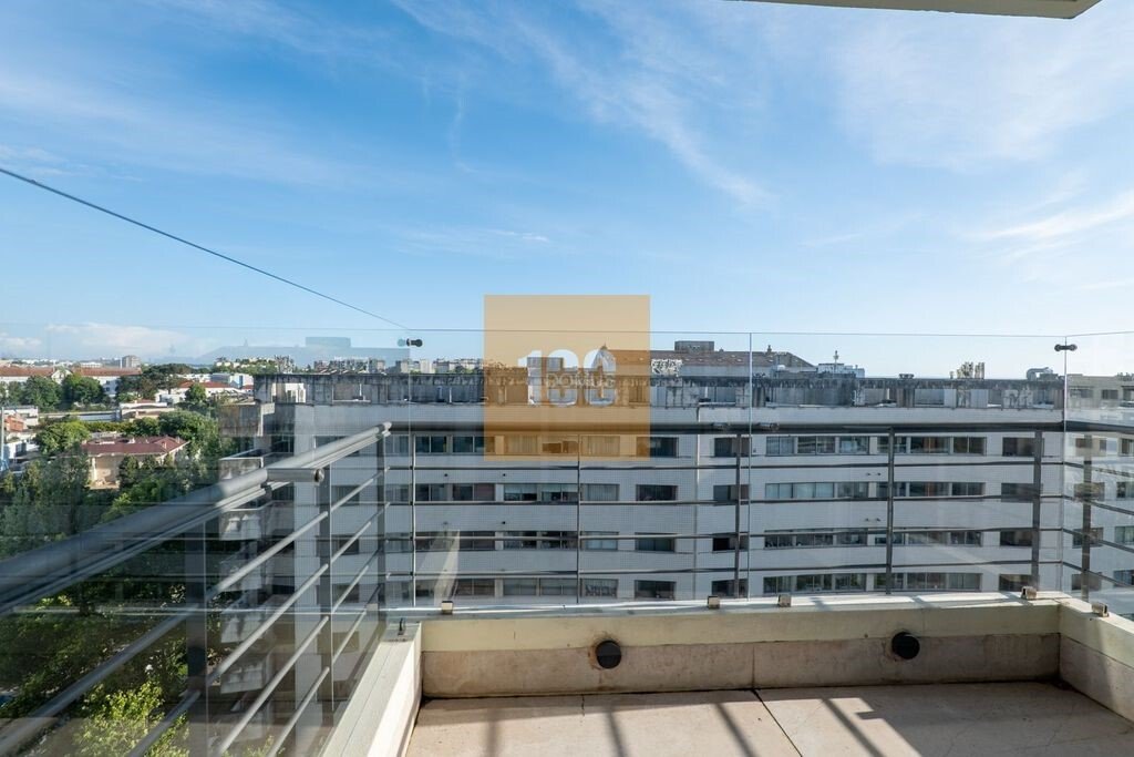 Apartment in Cedofeita, Santo Ildefonso, Se, Miragaia, Sao Nicolau e Vitoria, Porto District, Portugal 1 - 17962351