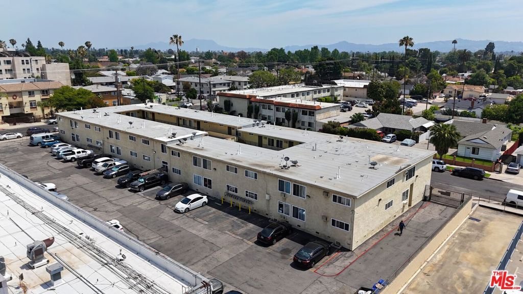 Los Angeles, California, United States 5 - 17961071
