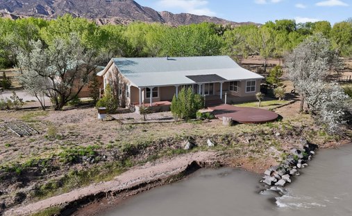 House in Medanales, New Mexico, United States 1