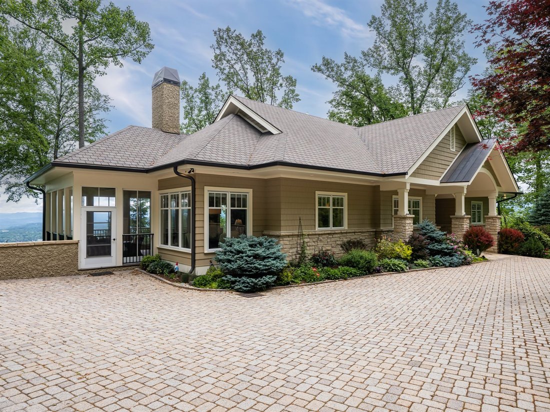 House in Weaverville, North Carolina, United States 1 - 17963191