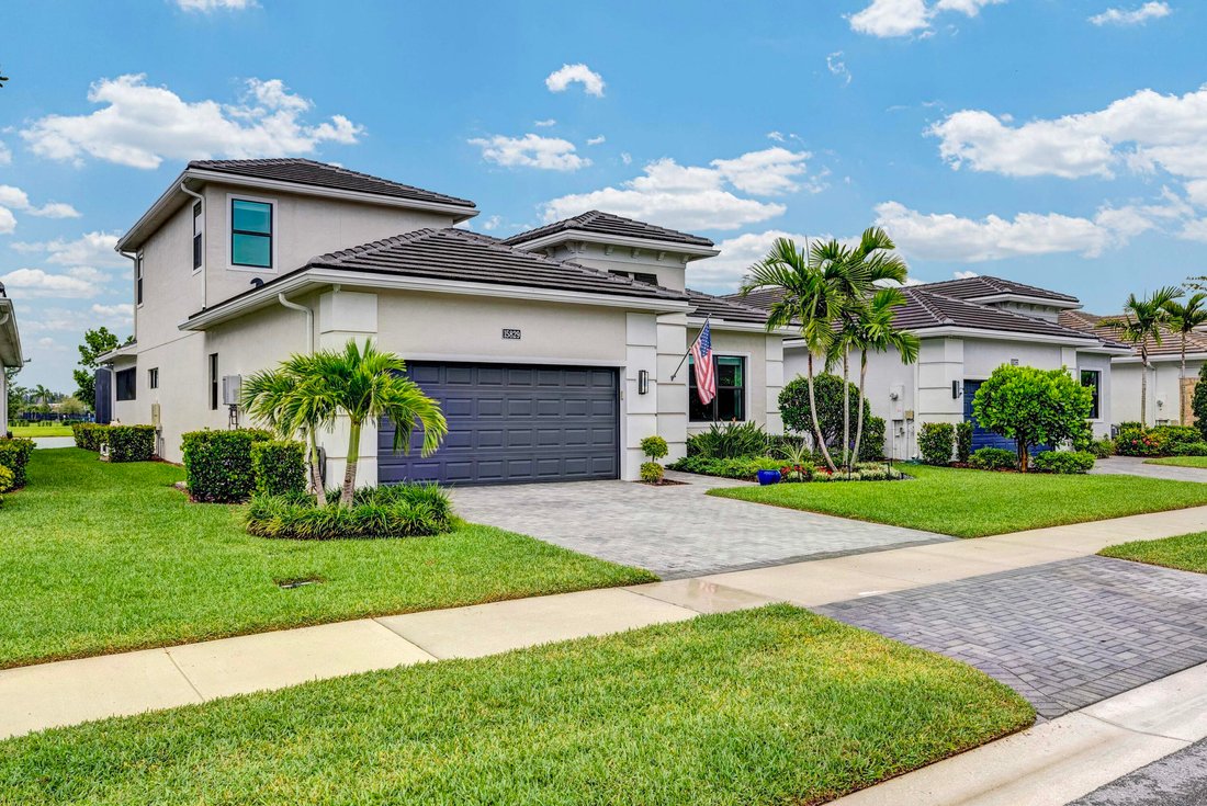 Loxahatchee, Florida, United States 1 - 17962991