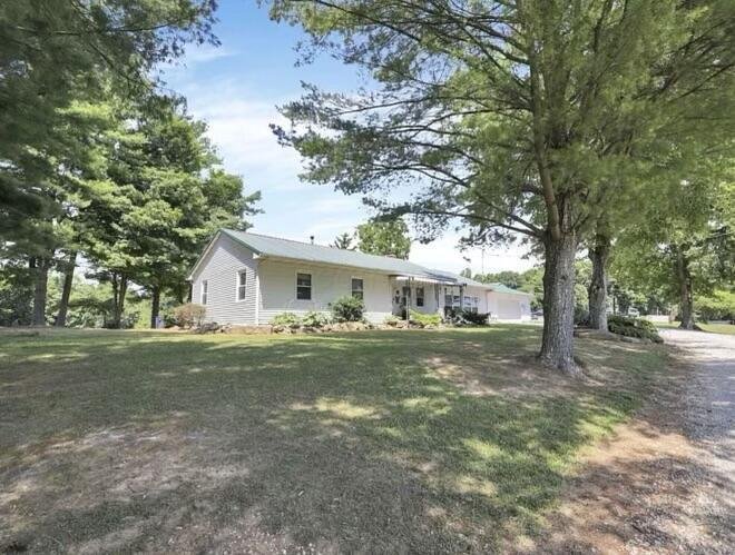 House in Coolville, Ohio, United States 1 - 17961402