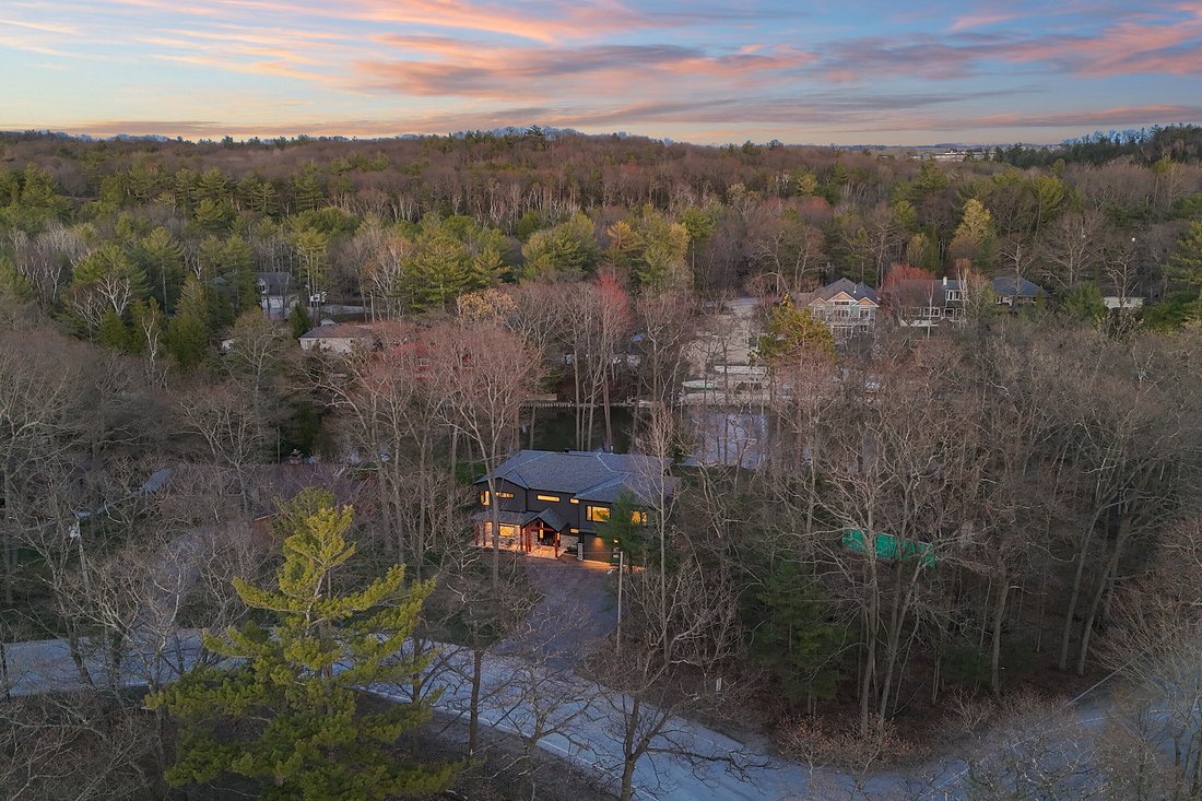 House in Wasaga Beach, Ontario, Canada 2 - 17960316
