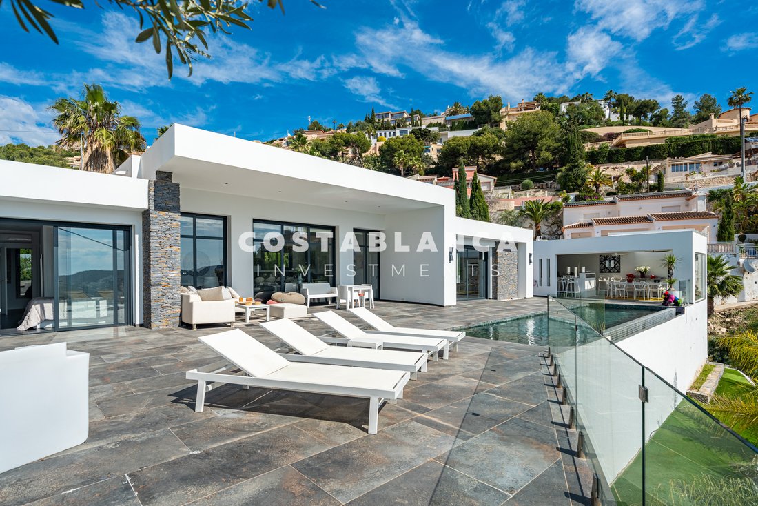 Villa in Moraira, Teulada, Valencian Community 1 - 17958729