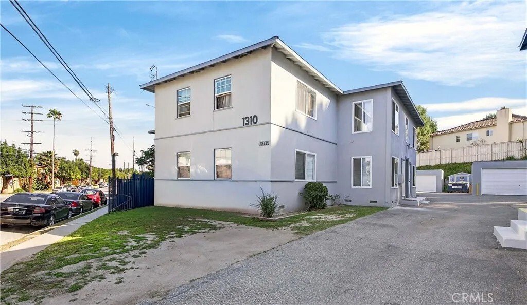 Los Angeles, California, United States 3 - 17400970