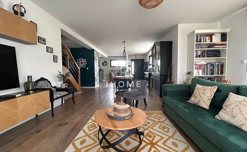 House in La Bazoge, Pays de la Loire, France 1