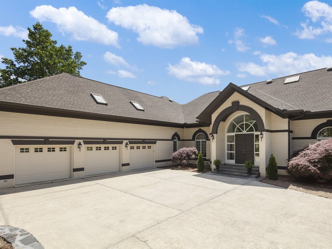 House in Laurel Park, North Carolina, United States 2 - 17963205