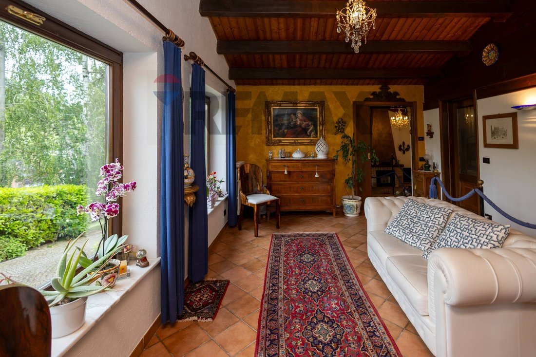 Villa in Santa Vittoria d'Alba, Piedmont, Italy 3 - 17963047