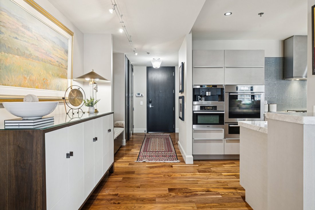 Condo in Calgary, Alberta, Canada 5 - 17959063