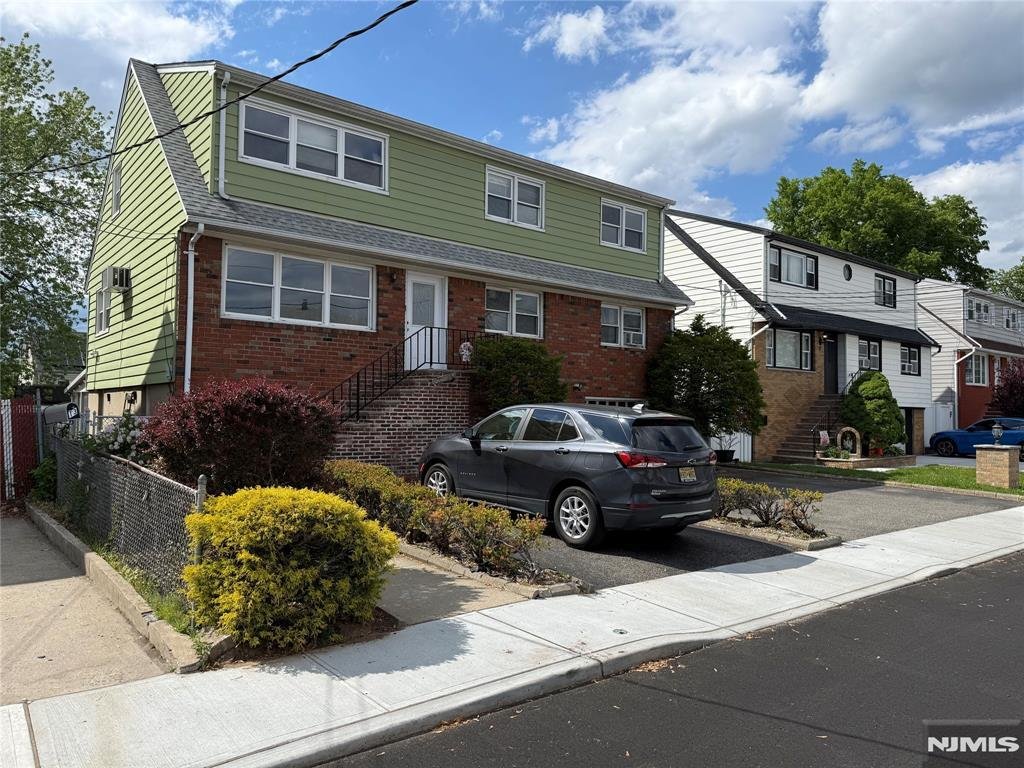 House in Little Ferry, New Jersey, United States 2 - 17960251