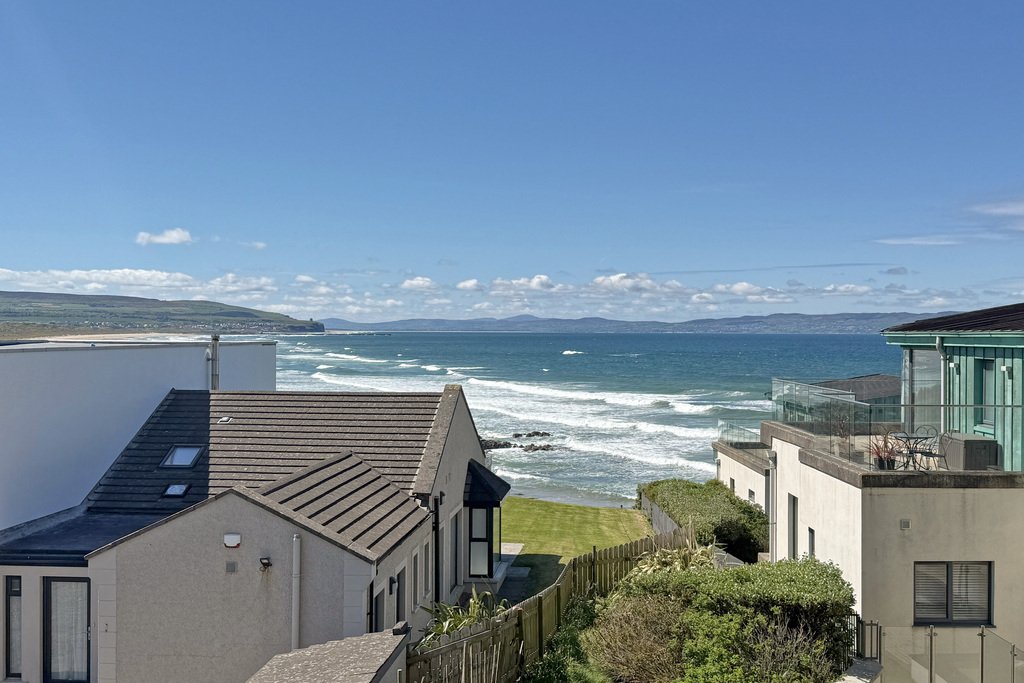 Apartment in Portstewart, Causeway Coast and Glens District, Northern Ireland 2 - 17962155