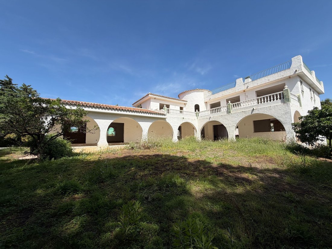 Chalet in Marbella, Andalusia, Spain 2 - 17960670