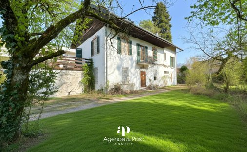 House in Gare, Annecy, France 1