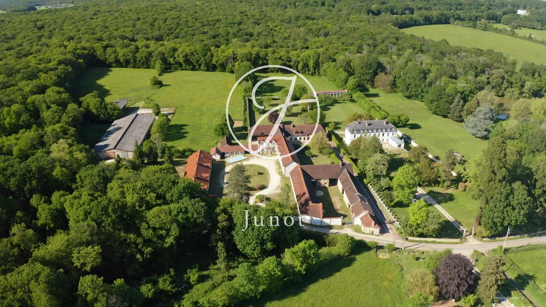 Estate in Toucy, Bourgogne – Franche-Comté, France 2 - 17962136