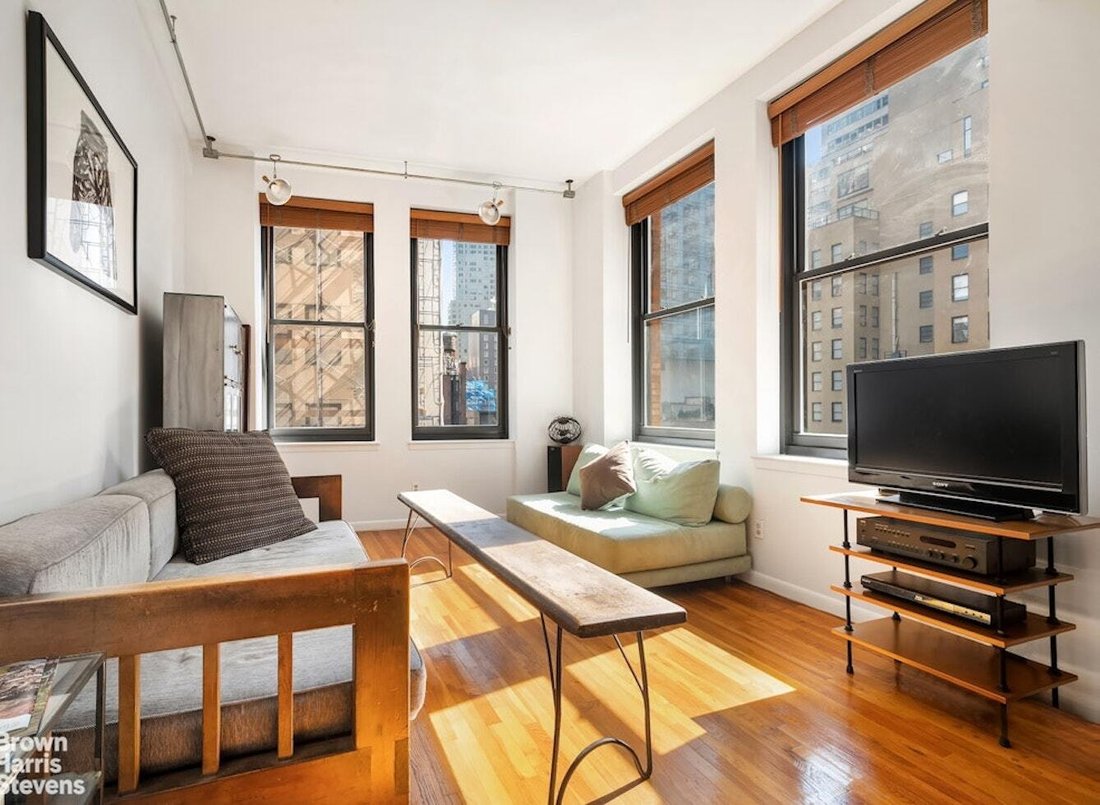 Co Op in New York, New York, United States 2 - 17953067