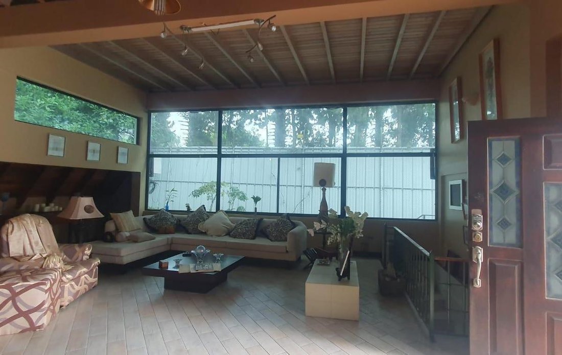 House in Quito, Pichincha, Ecuador 3 - 17960511