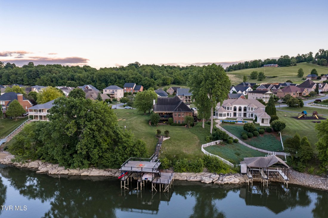 House in Elizabethton, Tennessee, United States 1 - 17961777