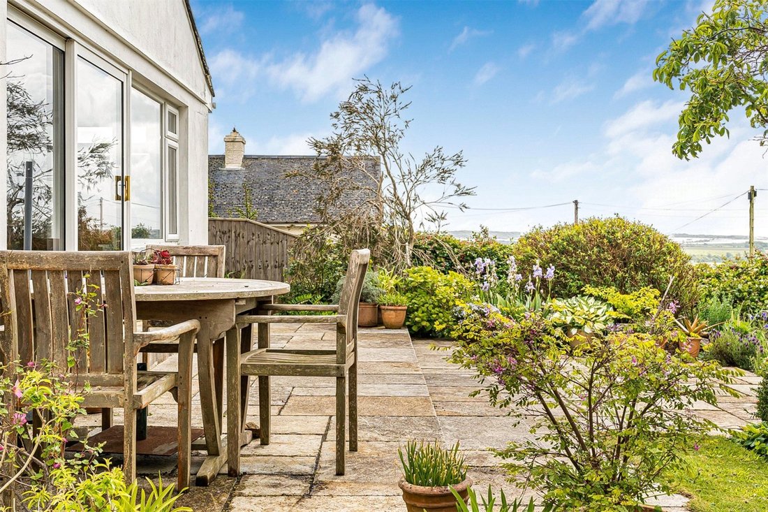 Bungalow in Cornwall, England 4 - 17958053
