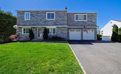 Apartment in Massapequa, New York, United States 1