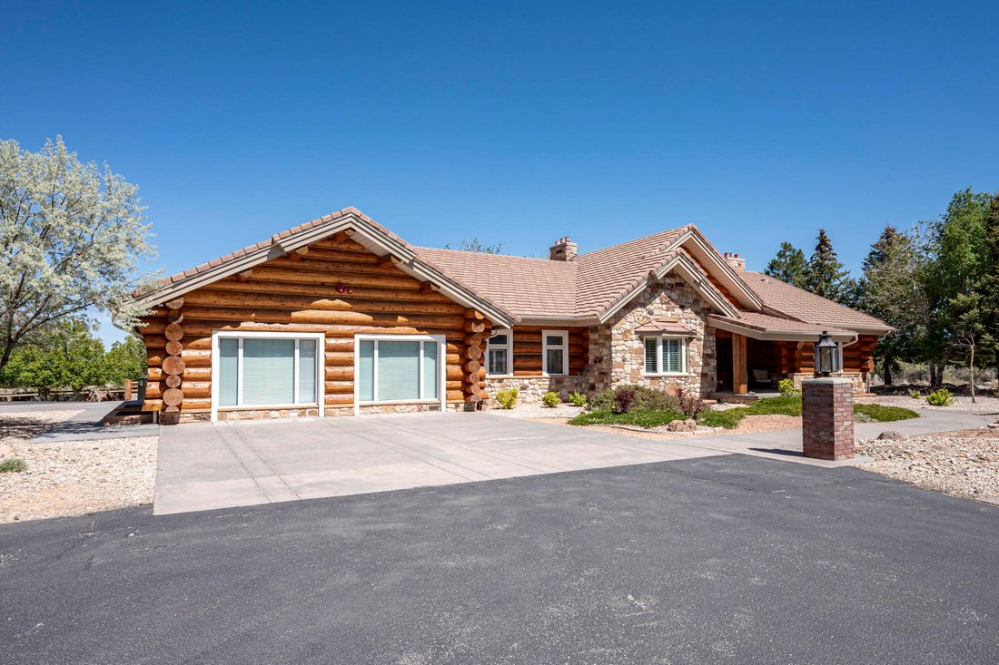 House in Parowan, Utah, United States 4 - 17963892