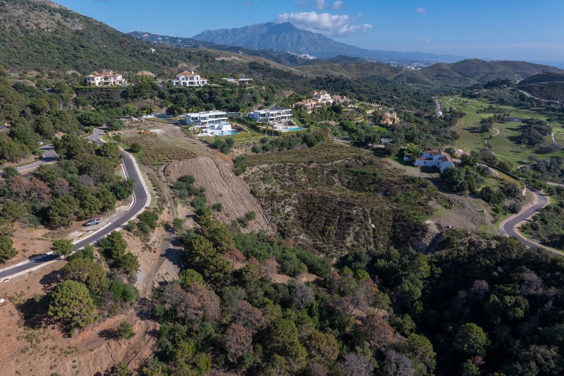 Land in Benahavis, Andalusia, Spain 3 - 17964153