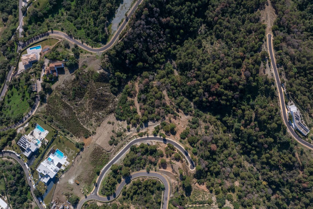 Land in Benahavis, Andalusia, Spain 5 - 17964153